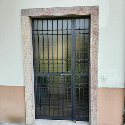 Portoncino condominiale