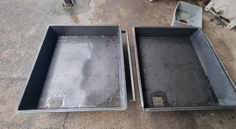 Vasche porta trucioli con rubinetto per olio